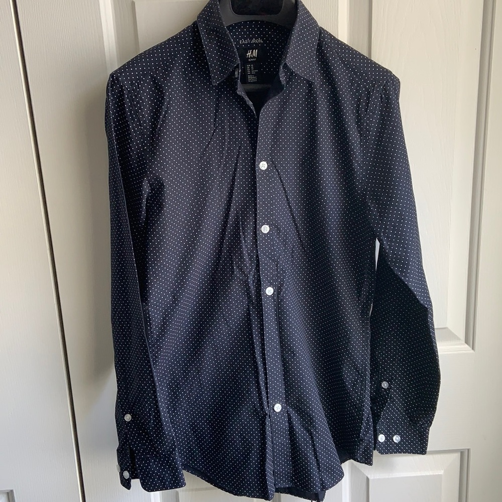 H&M Slim Fit Men’s Long Sleeve Dress Shirt